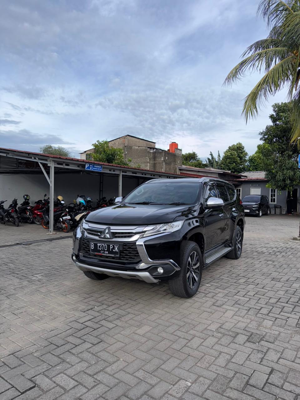 Gambar PAJERO SPORT 2.4 DAKAR AT